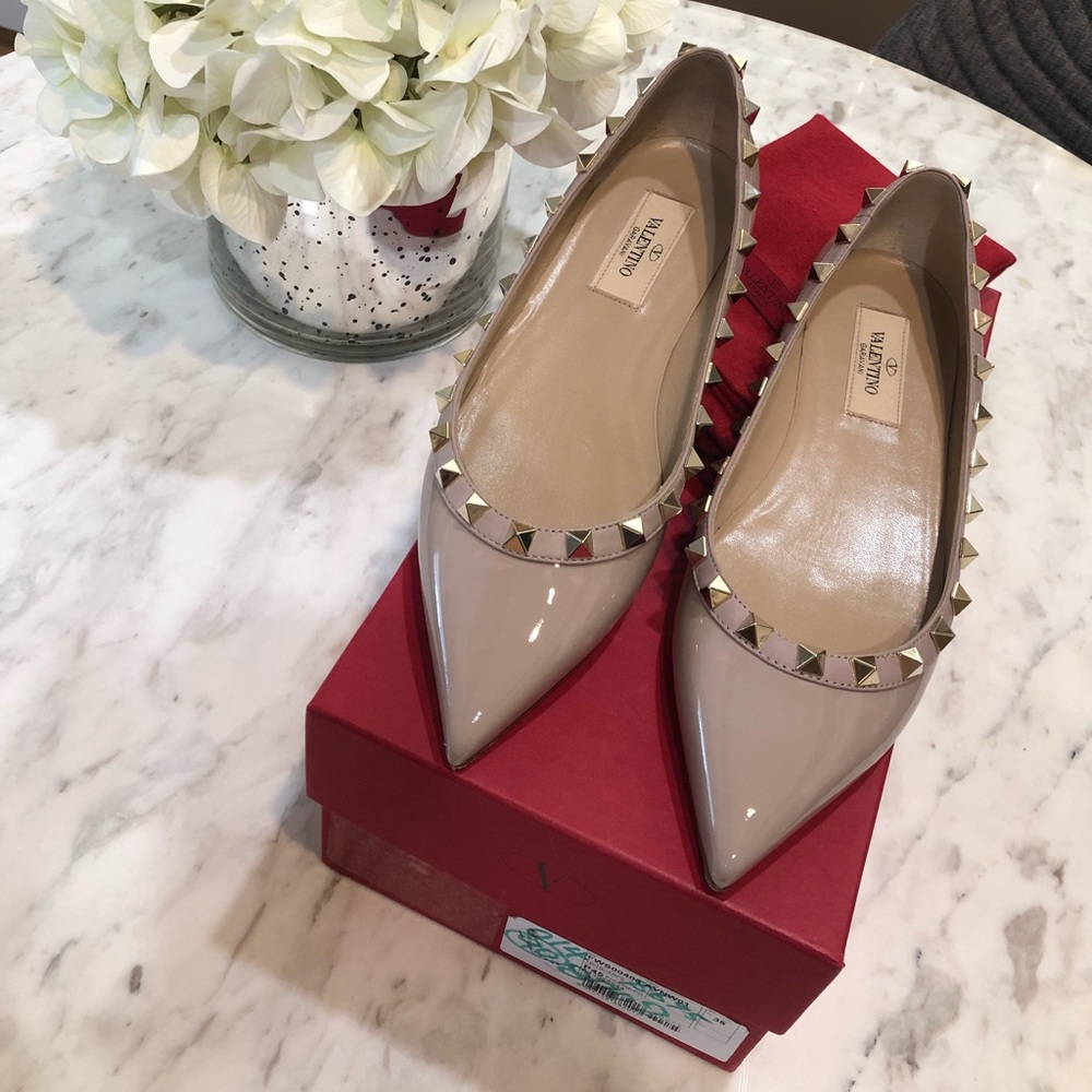 Authentic Valentino Patent Rockstud Flats